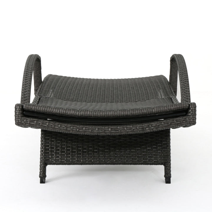 SALEM PE WICKER CHAISE LOUNGE WITH ARM