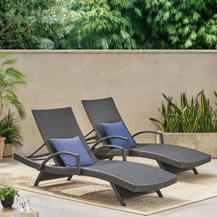 SALEM PE WICKER CHAISE LOUNGE WITH ARM